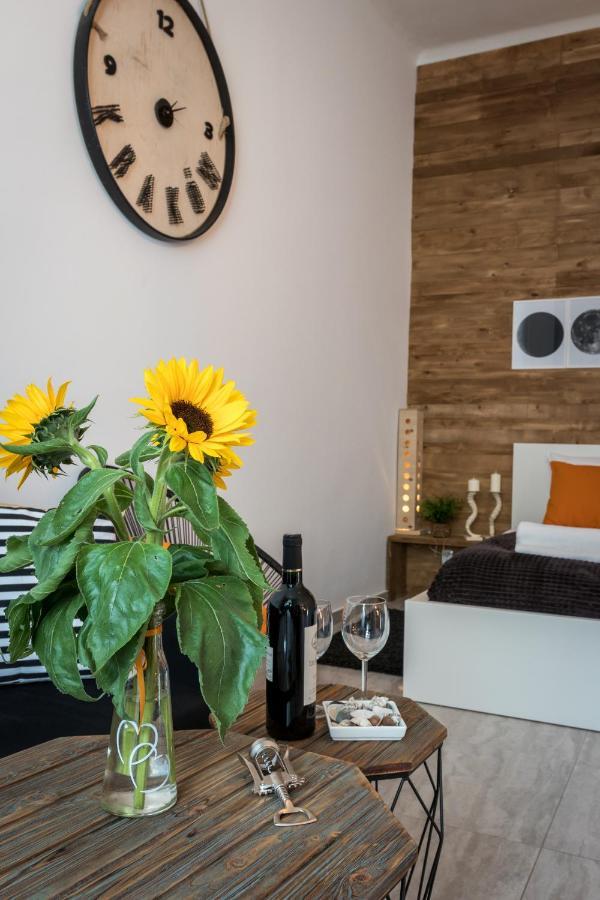 Cracow Best Location Apartment With Garden By Cozyplace คราคูฟ ภายนอก รูปภาพ