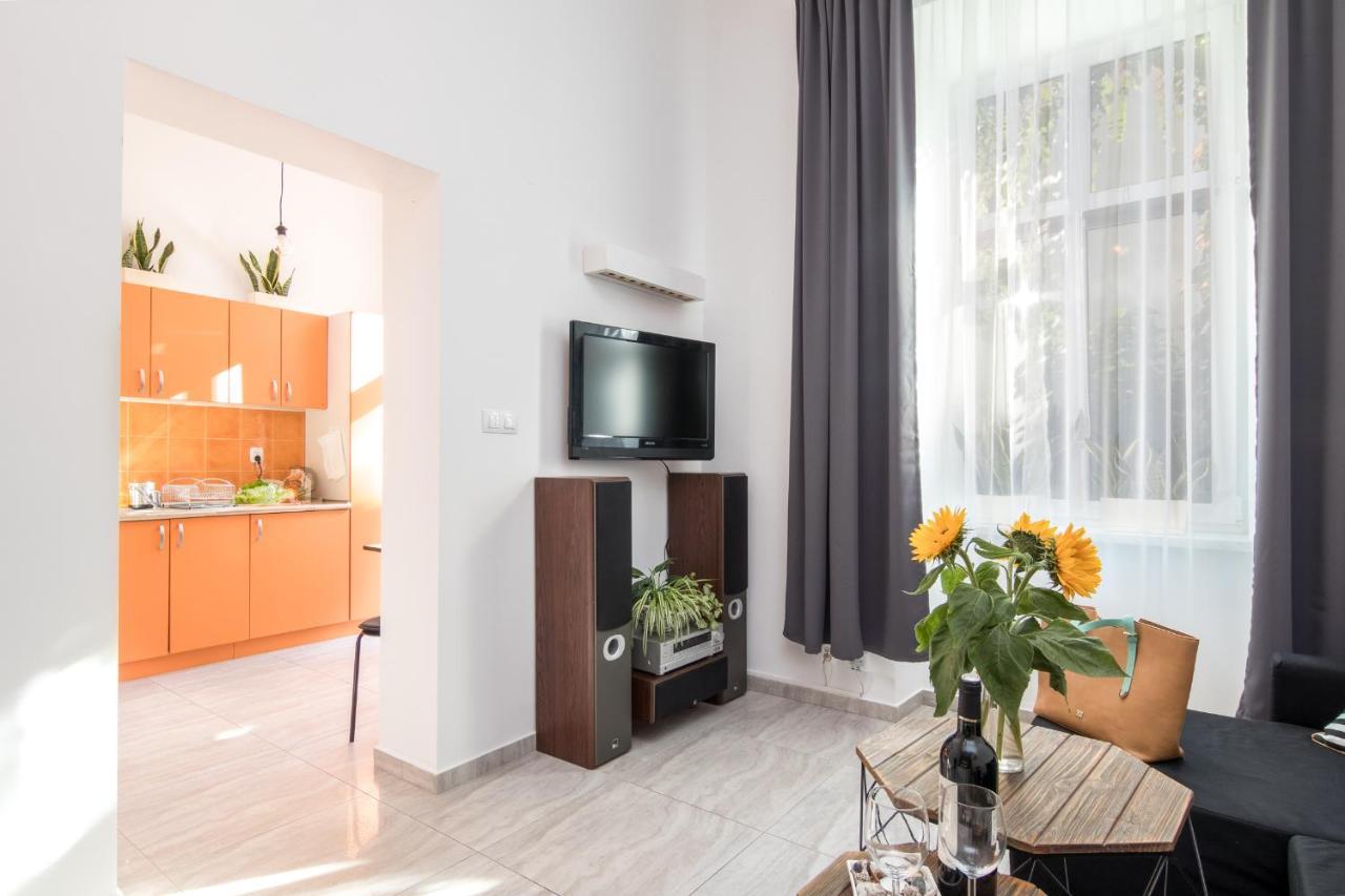 Cracow Best Location Apartment With Garden By Cozyplace คราคูฟ ภายนอก รูปภาพ