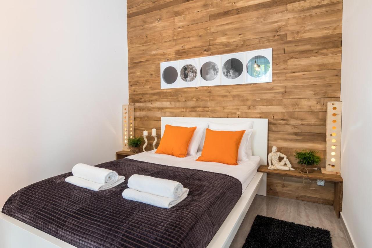 Cracow Best Location Apartment With Garden By Cozyplace คราคูฟ ภายนอก รูปภาพ